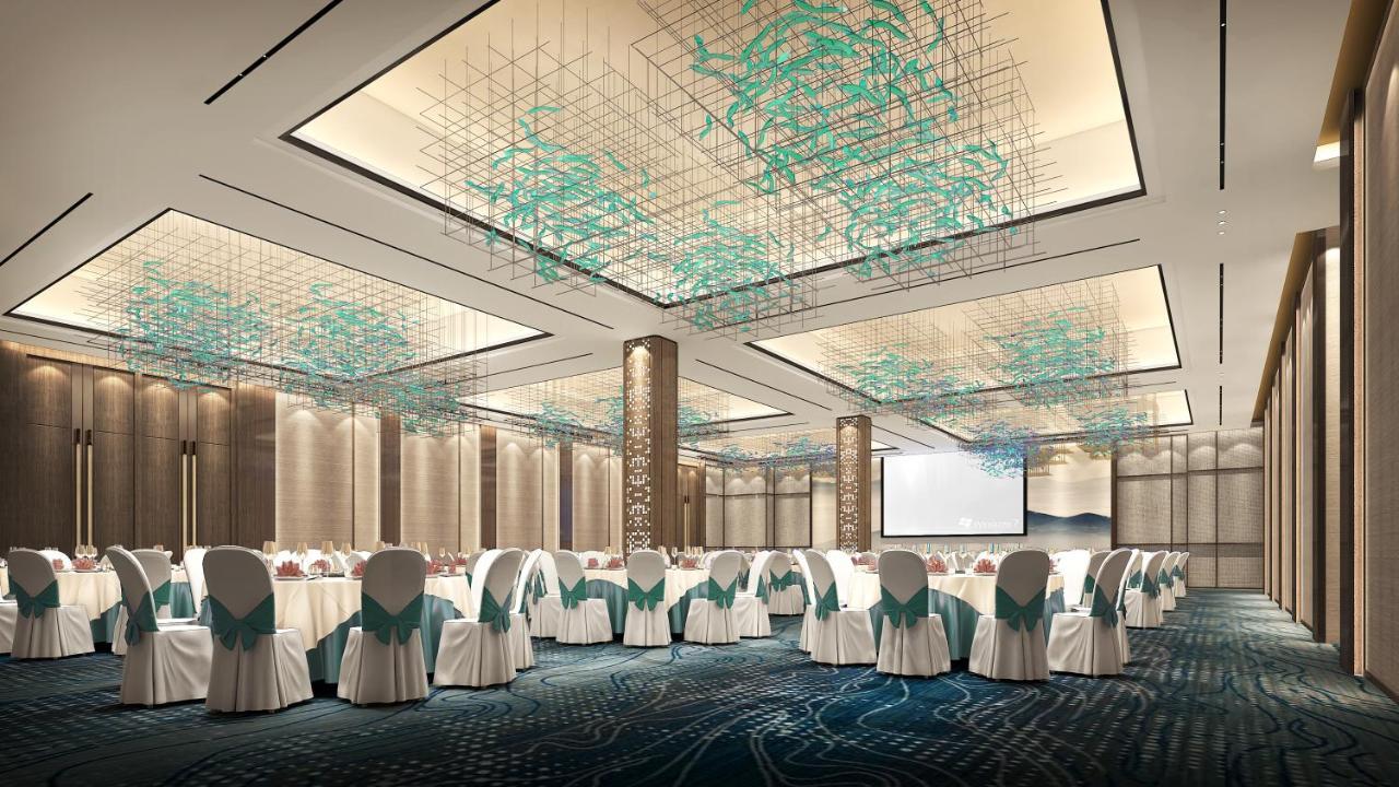 Howard Johnson Plaza By Wyndham Blue Bay Sihanoukville Eksteriør billede