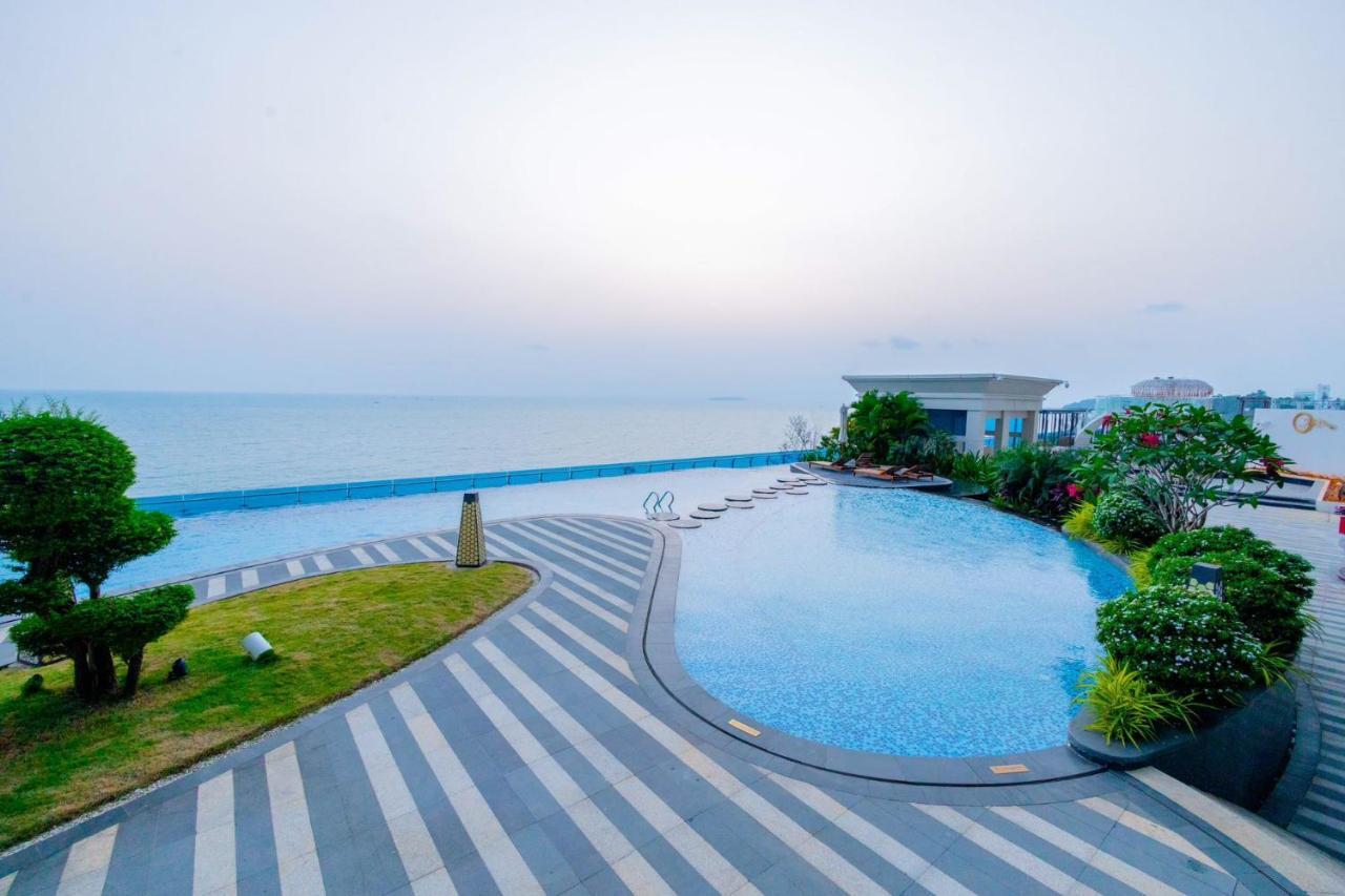 Howard Johnson Plaza By Wyndham Blue Bay Sihanoukville Eksteriør billede